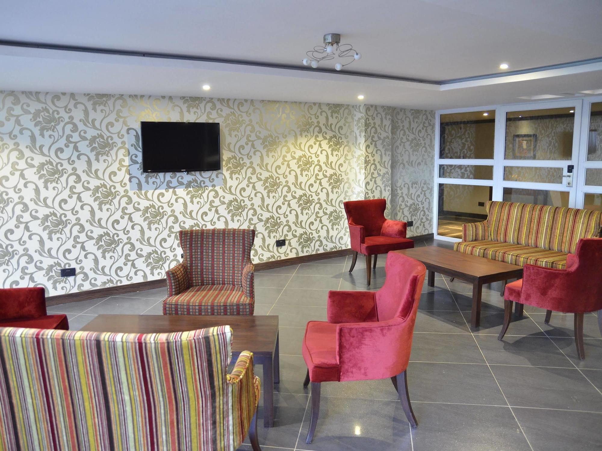 Cloud Hotel & Suites Nairobi Esterno foto